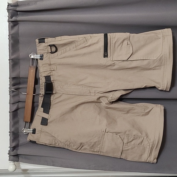 The BC Clothing Co. Mens Utility Outdoor Shorts Tan Pockets Size Mx32 EUC READ - Picture 1 of 12